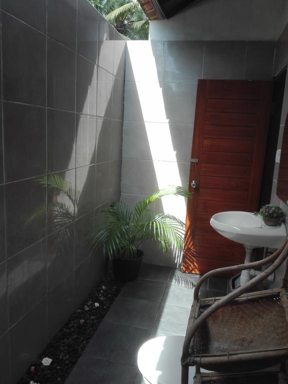 Swara Homestay 2 Nusa Lembongan  Exterior photo